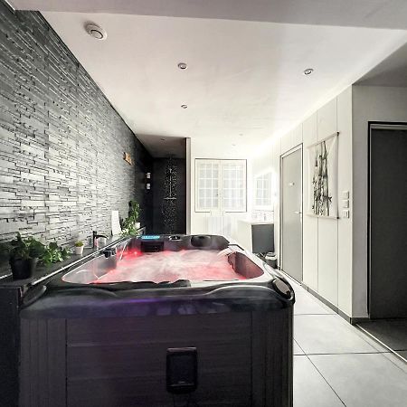 Dream Loft Jacuzzi - Sauna Брест Екстериор снимка