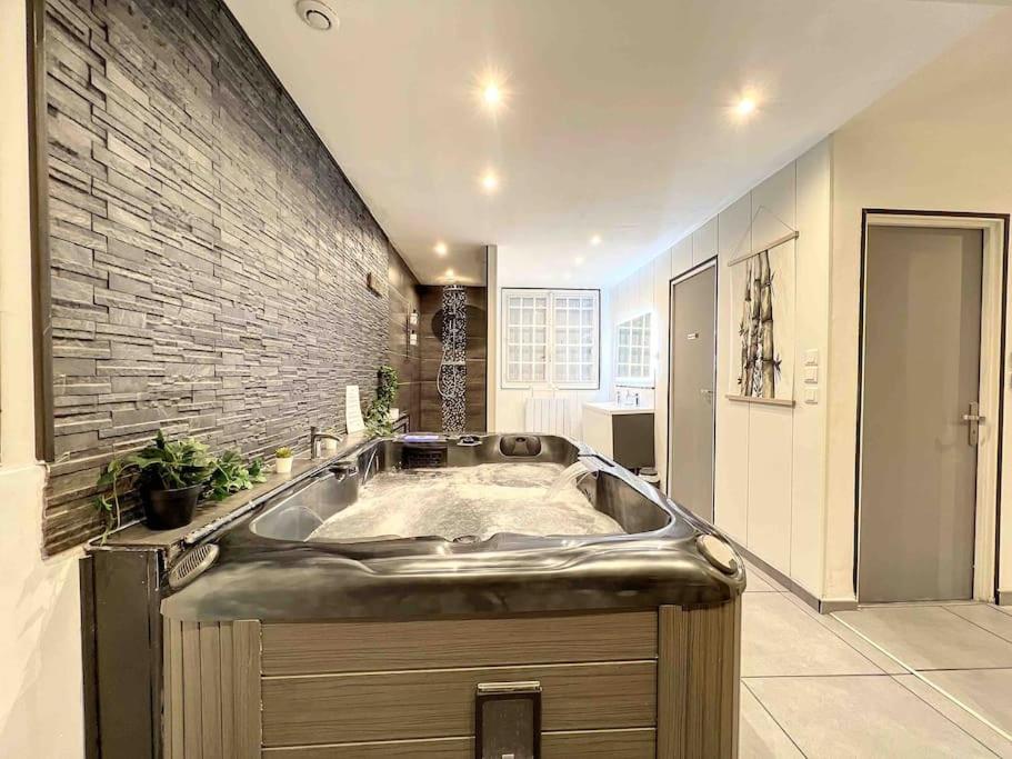 Dream Loft Jacuzzi - Sauna Брест Екстериор снимка